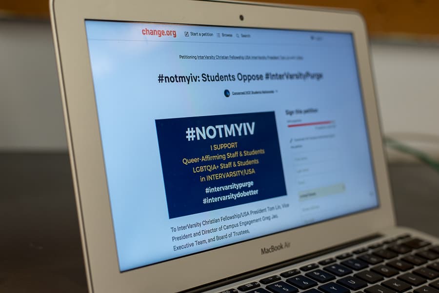 JAY GELVEZON / AGGIE