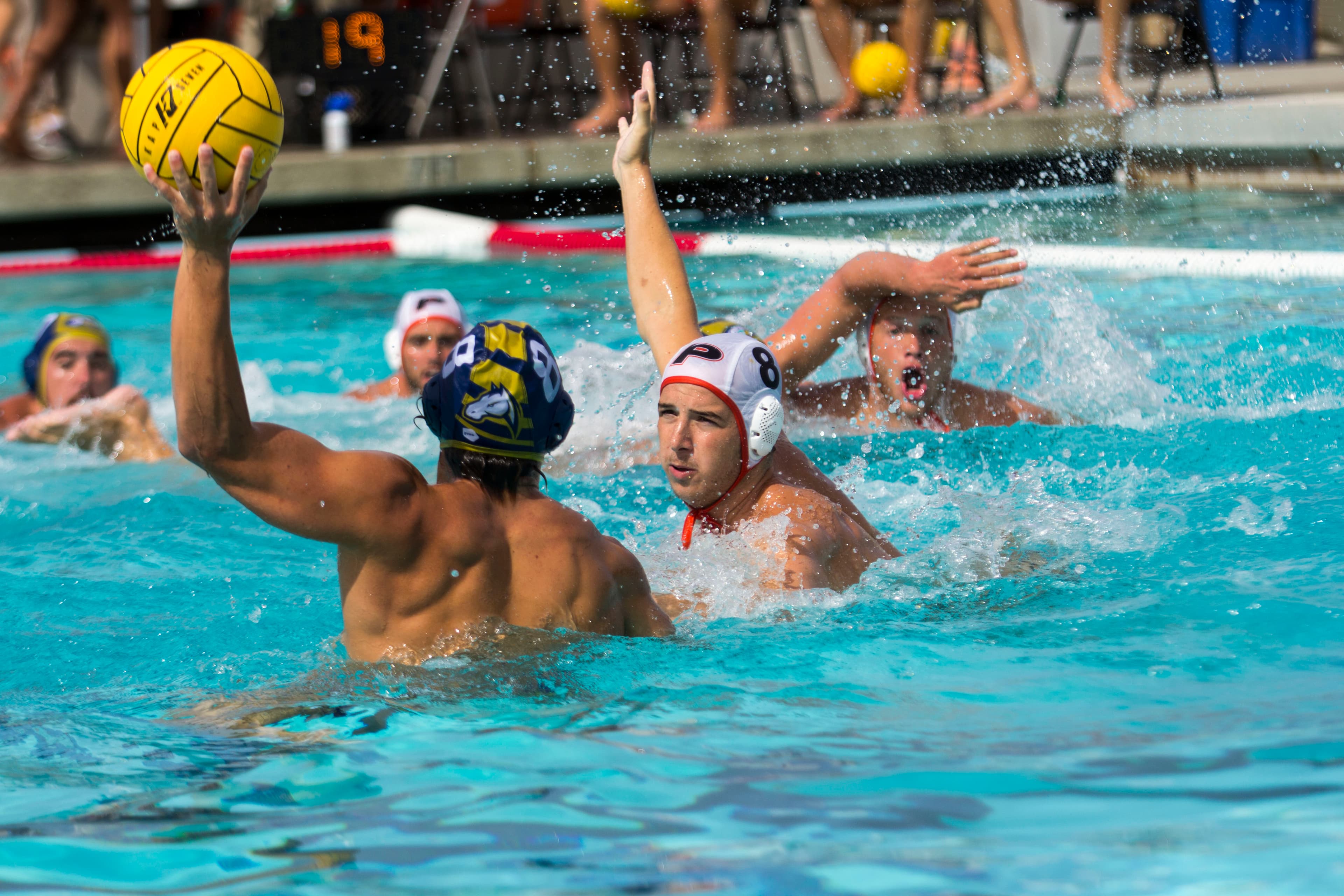 JAY GELVEZON / AGGIE