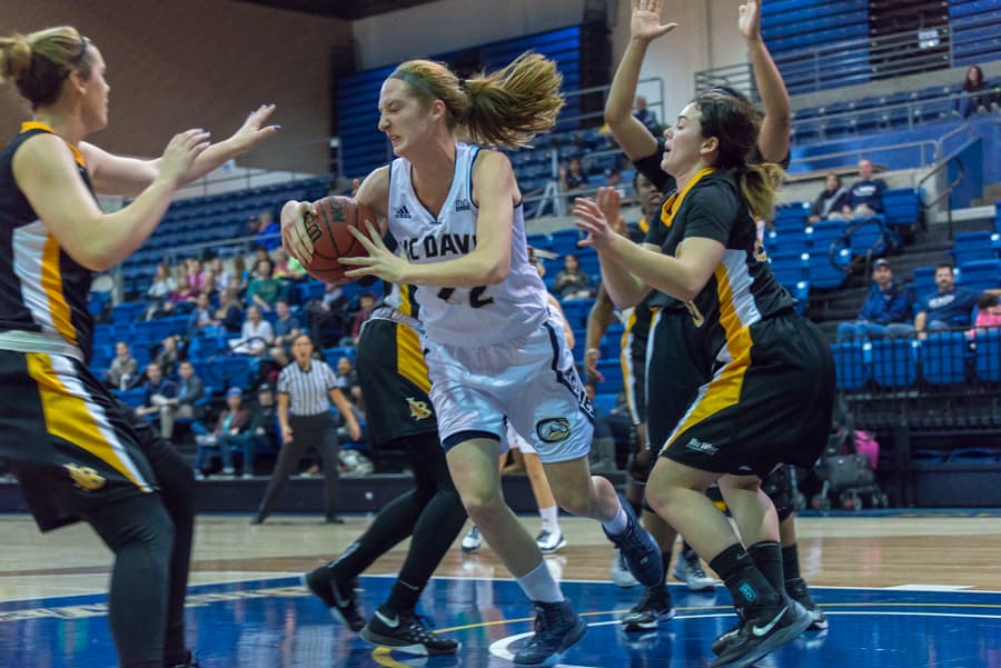 ANH-TRAM BUI / AGGIE