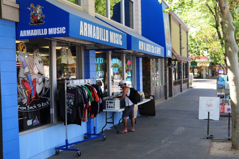 California ranks low in small business friendliness, survey finds