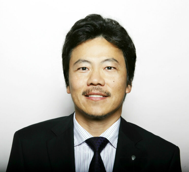 Vice president of Warner Bros. visits alma mater