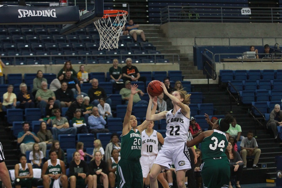 Morgan Bertsch puts a shot up against the Humboldt State Lumberjacks. (MONICA CHAN / AGGIE)