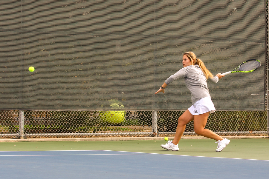 Less than twelve hours after her last match, Kamila Kecki (pictured) began the day by winning her doubles match with partner Frederique Sleiffer. (MONICA CHAN / AGGIE)