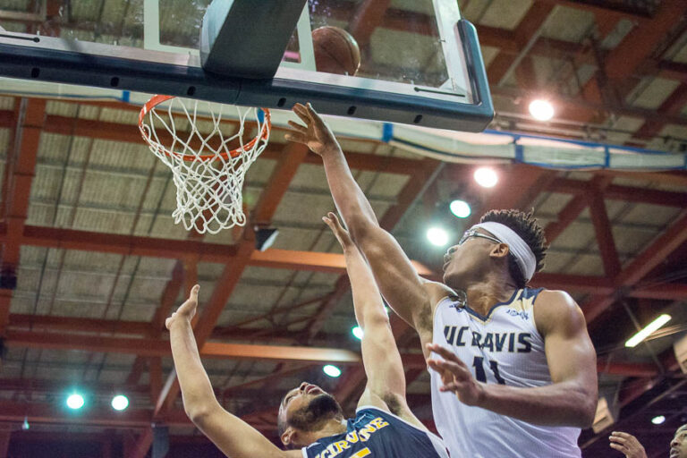UC Davis men’s basketball dominates, usurps UC Irvine