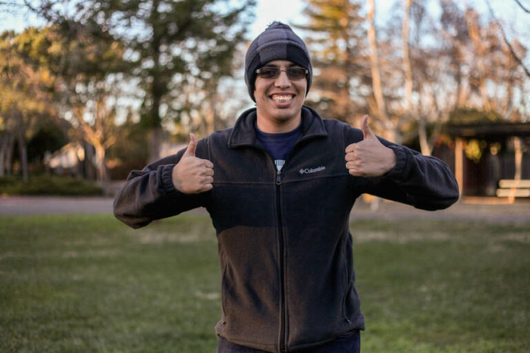 Humor: Man breaks Tinder after adding that he likes Netflix to his bio