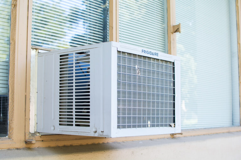 Humor: AC the only thing actually working in Shields Library