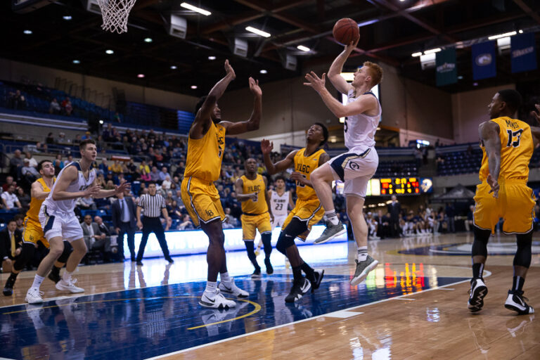 Comeback victory gives Aggies fifth win in a row