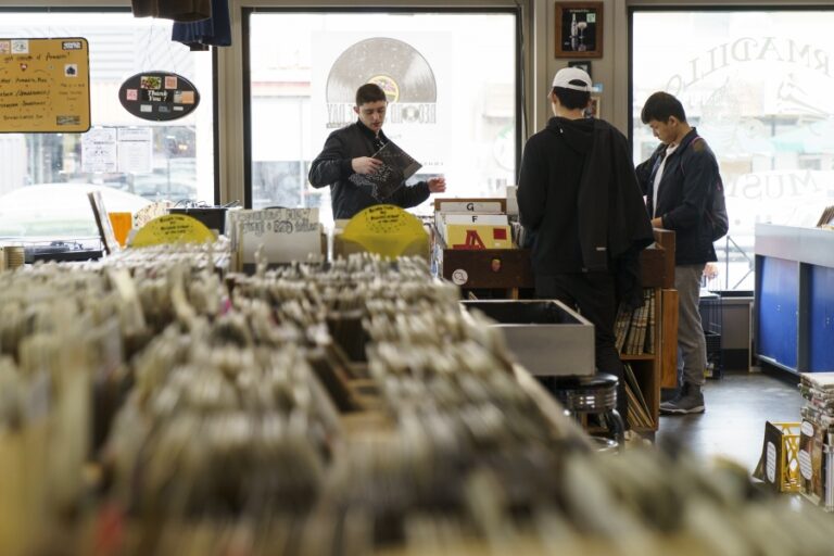 Amping up: Armadillo Music to sell beer, install turntables