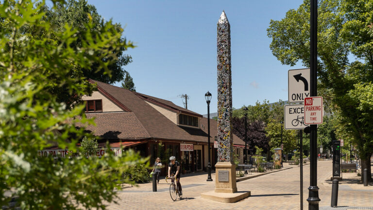 The Davis Needle: downtown’s monumental mark