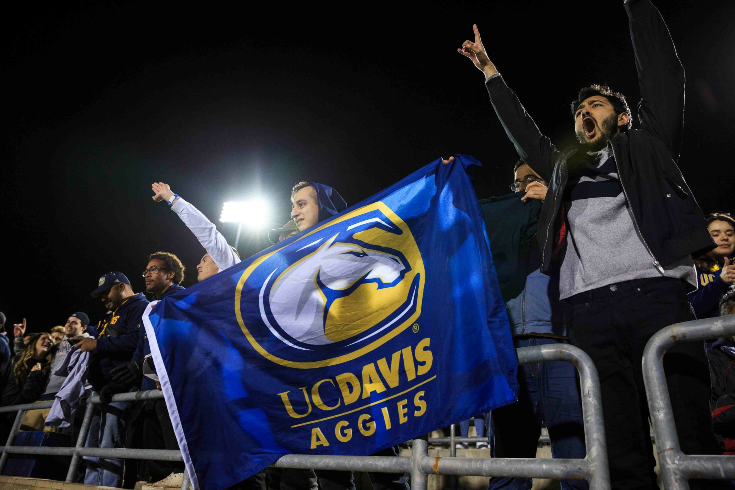 2019-20 UC Davis Sports Calendar - The Aggie