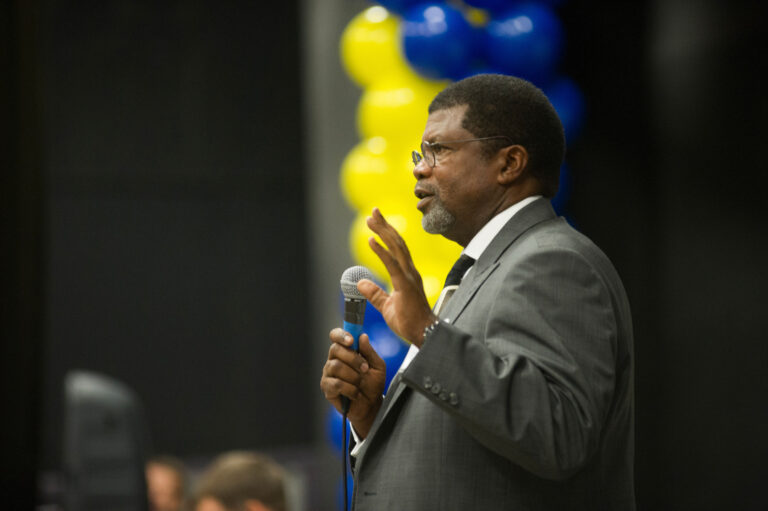 In memoriam: Walter Robinson