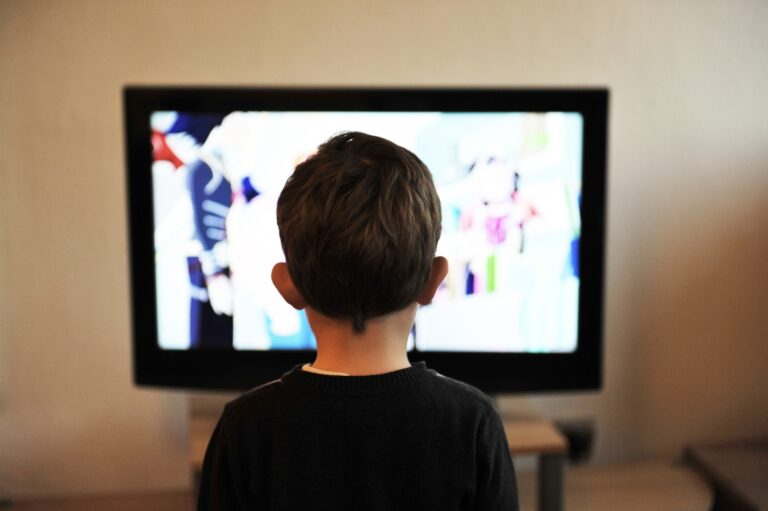 Explaining moral lessons in media can help children behave more prosocially