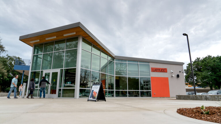 Latitude dining commons and market now open