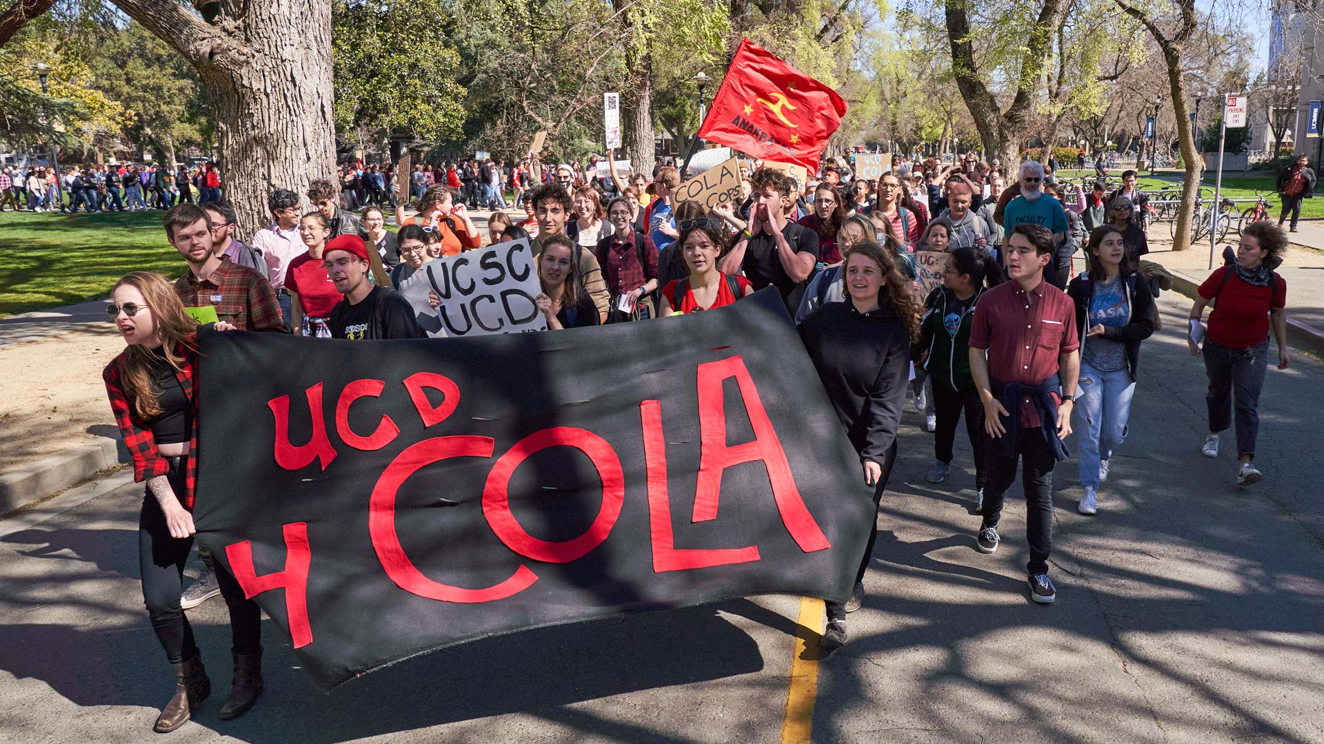 UC Santa Cruz police monitored picket lines of graduate students