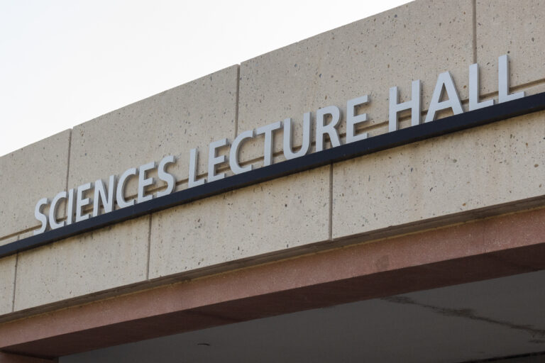 Undergraduate students can retroactively switch grading mode for Spring Quarter 2020 classes