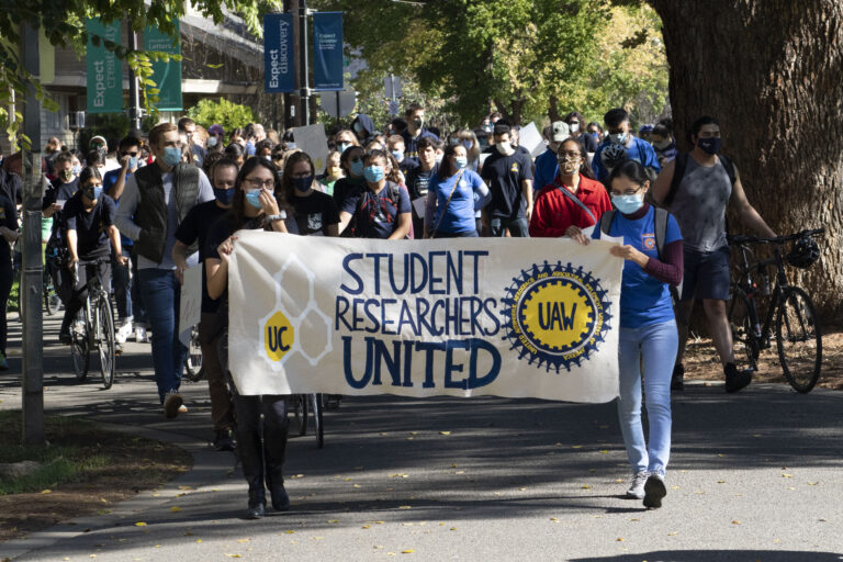 Student researchers, postdocs rally against union busting