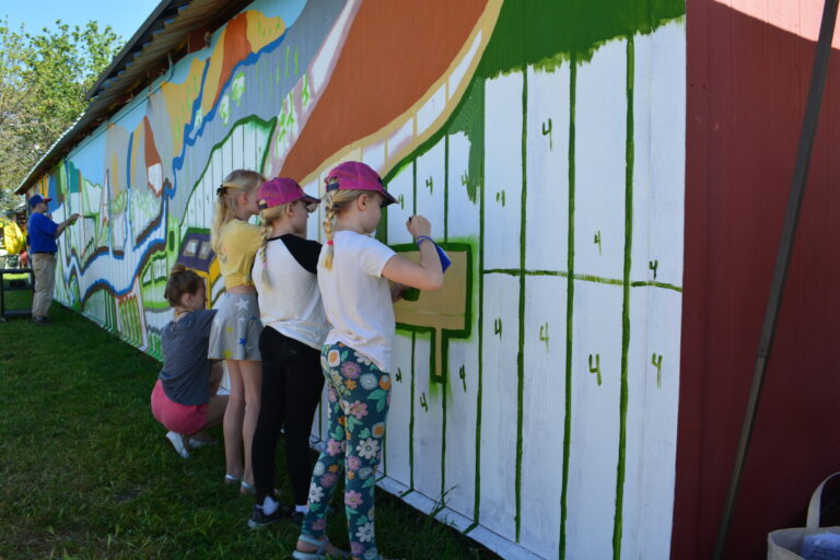 Winning mural for UC Davis Climate Raising Challenge painted on local barn