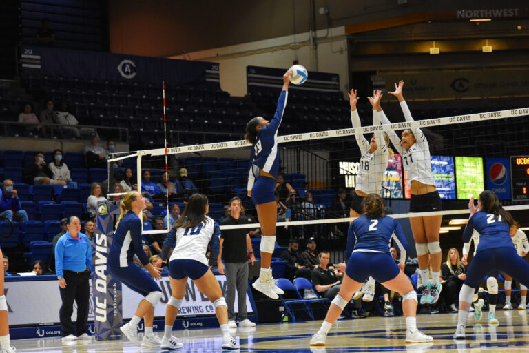 UC Davis women’s volleyball team falls to Long Beach State
