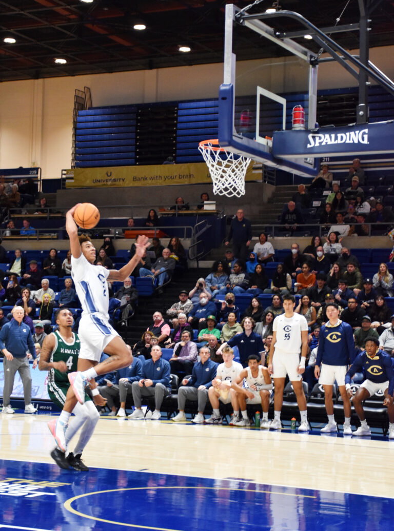 Dynamic duo Pepper and Johnson lead UC Davis men’s basketball to victory over University of Hawai’i