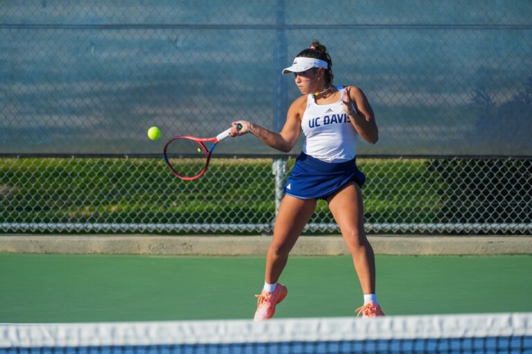 Women’s tennis sweeps Montana State Bobcats
