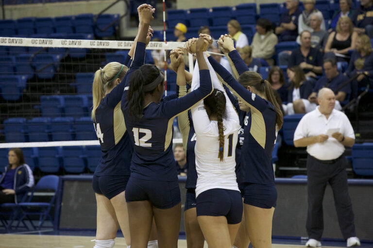 Davis volleyball dominates match against rival Sacramento State