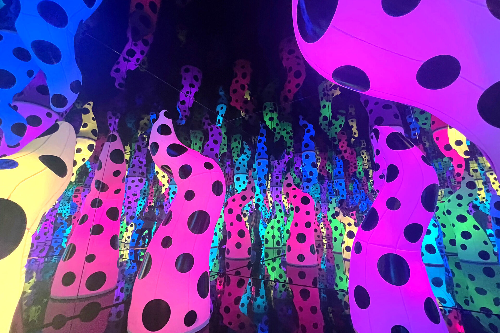 Yayoi Kusama’s ‘Infinite Love’ installation makes a comeback at San ...