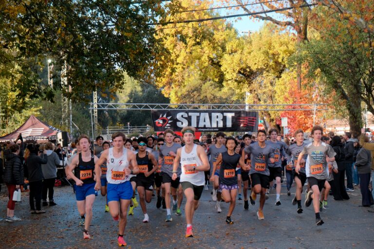 Davis hosts its 36th annual Turkey Trot