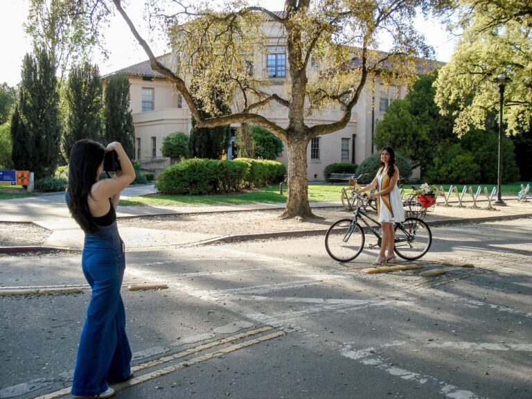 For many students, graduate portraits serve to commemorate the achievement of completing university