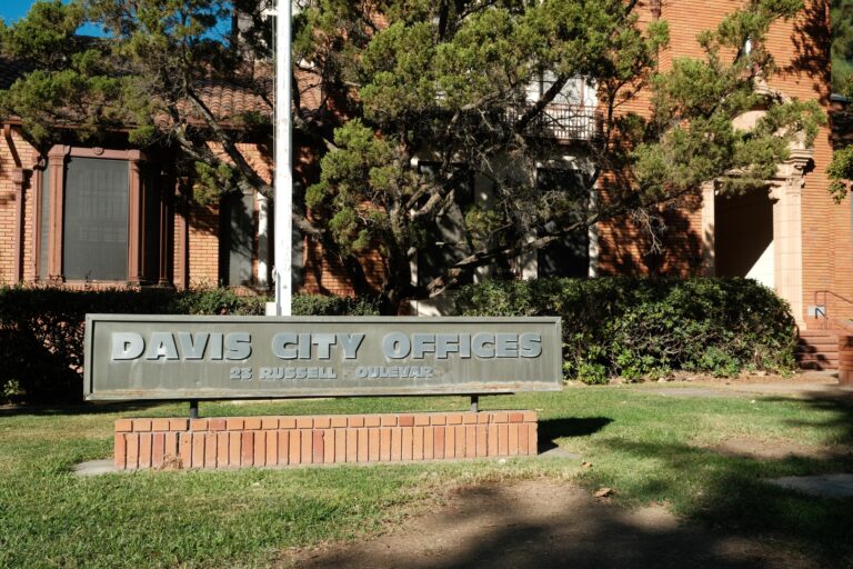 Davis City Council discusses the future of the Davis Daytime Respite Center